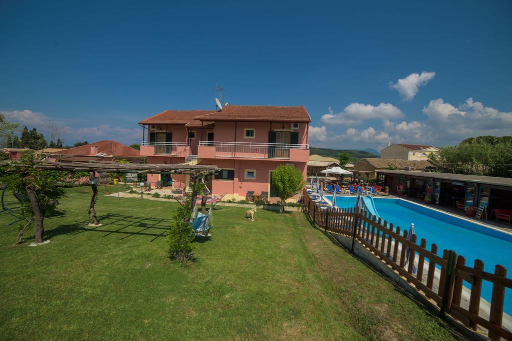 Othonas Apartments ซีดารี ภายนอก รูปภาพ